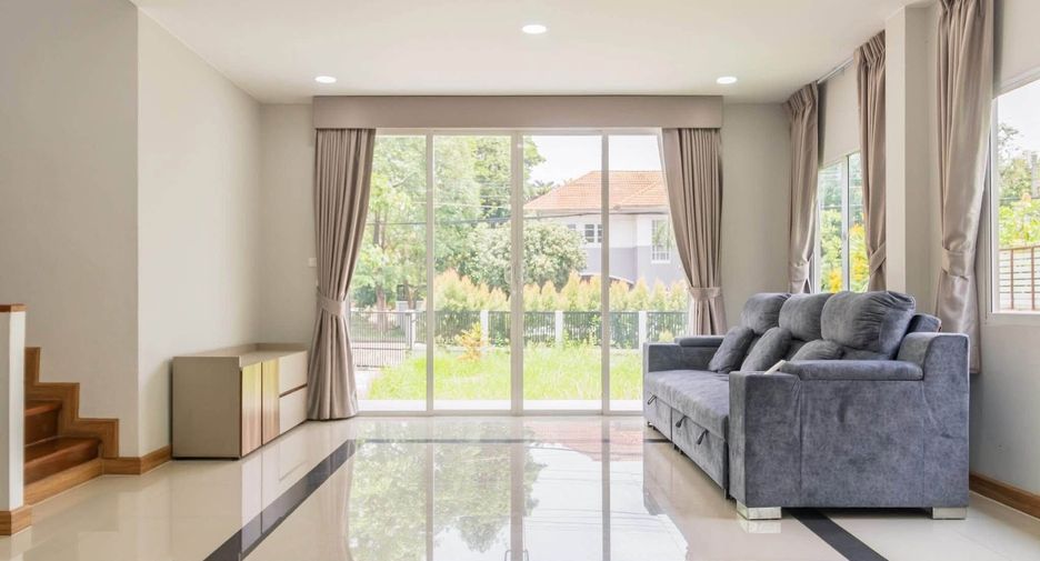 For rent 4 bedrooms house in Bang Khen, Bangkok