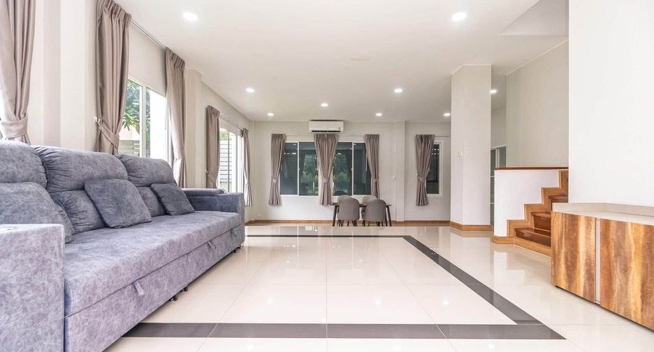 For rent 4 bedrooms house in Bang Khen, Bangkok