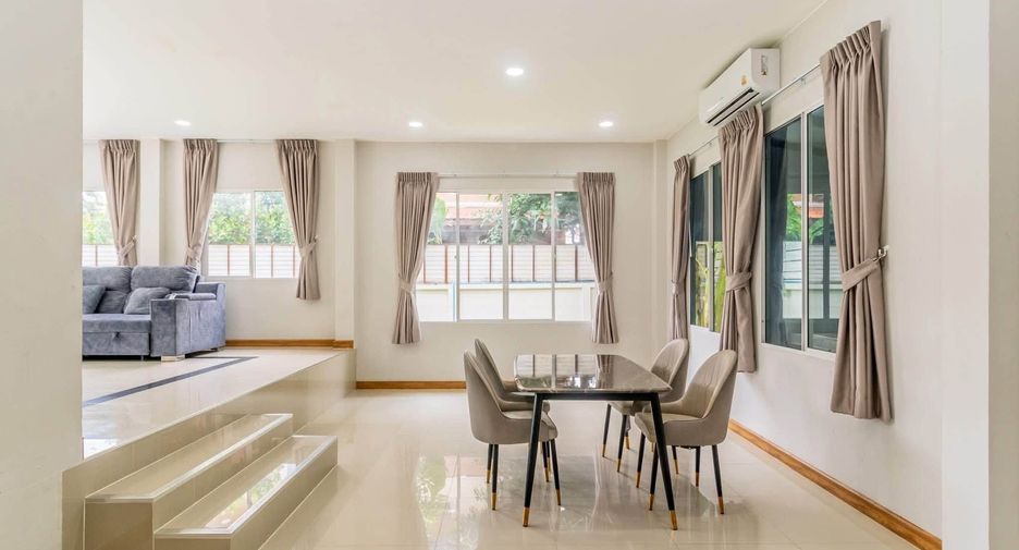 For rent 4 bedrooms house in Bang Khen, Bangkok