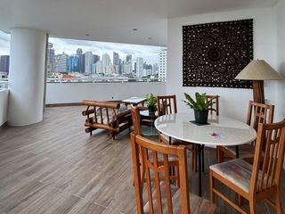 À vendre 4 chambres condo à Watthana, Bangkok