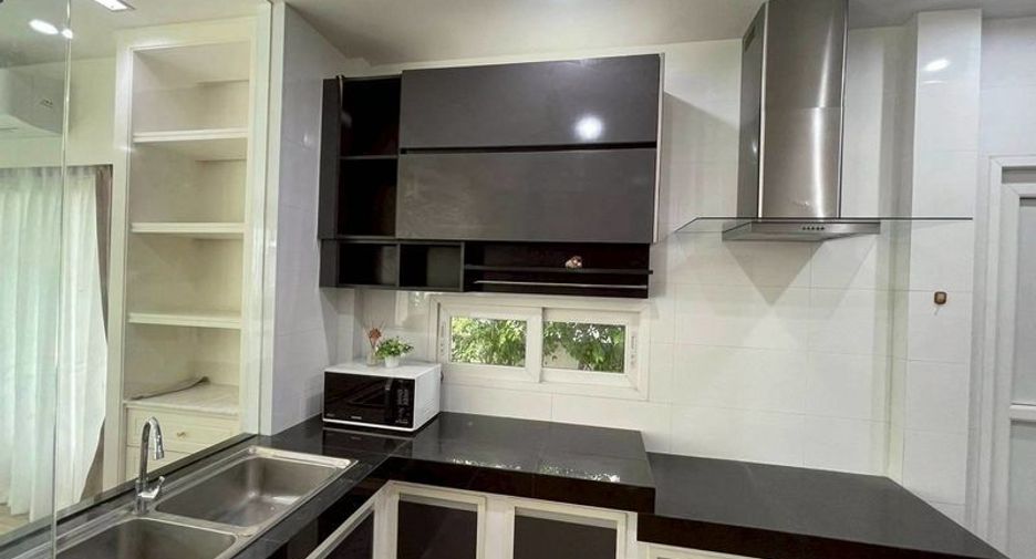 For sale and for rent 4 bedrooms house in Bang Phli, Samut Prakan