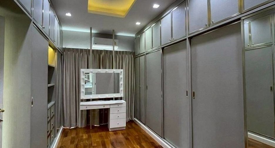 For sale and for rent 4 bedrooms house in Bang Phli, Samut Prakan