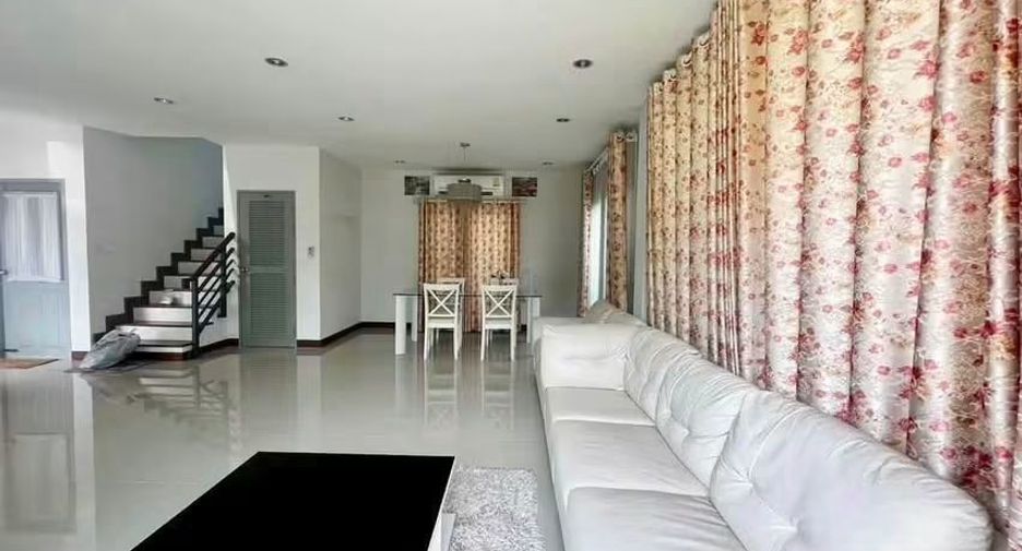Haus zur Miete mit 3 Zimmer in San Kamphaeng, Chiang Mai