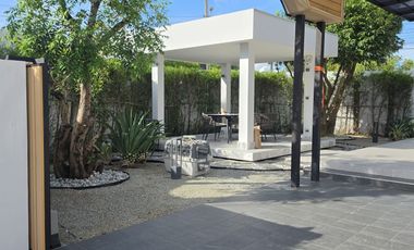 For rent 2 bedrooms villa in Mueang Phuket, Phuket