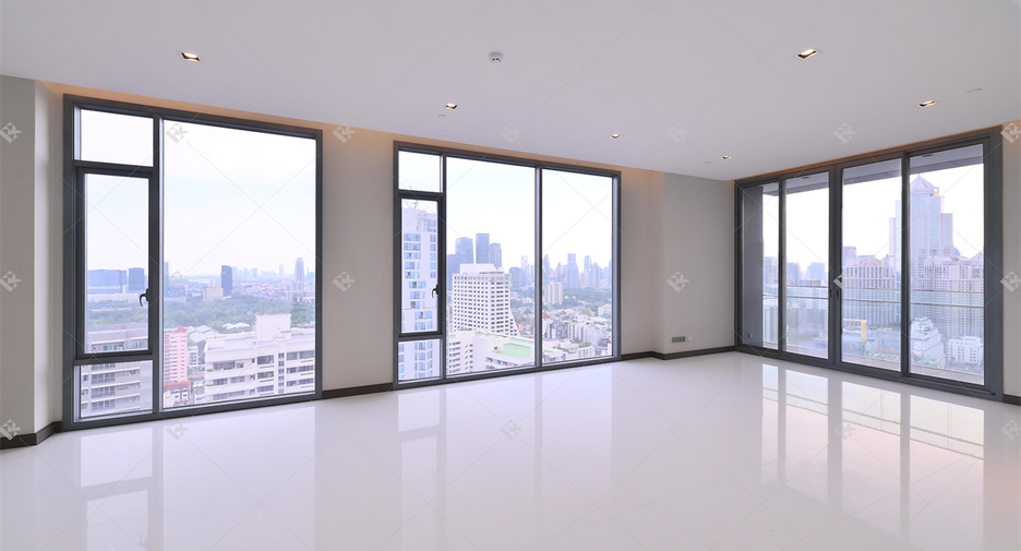 Condo en venta de 3 habitaciones en Khlong Toei, Bangkok