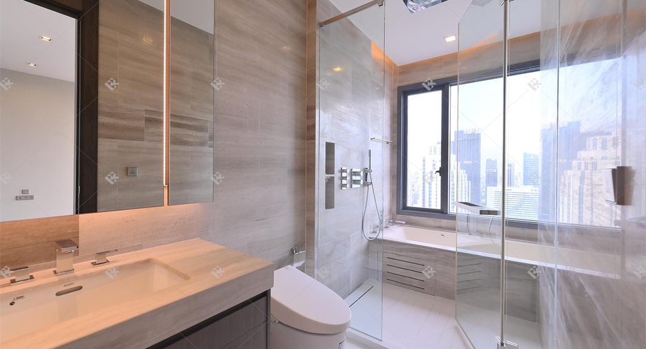 Condo en venta de 3 habitaciones en Khlong Toei, Bangkok