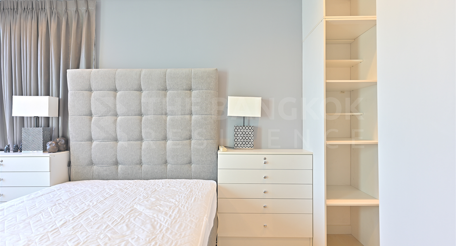 For rent 3 bedrooms condo in Khlong Toei, Bangkok