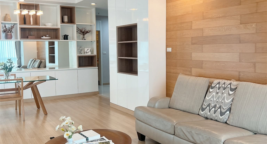 Condo en alquiler de 2 habitaciones en Pathum Wan, Bangkok