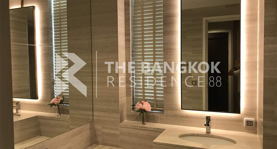Condo en alquiler de 2 habitaciones en Khlong Toei, Bangkok