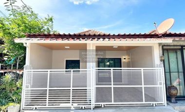 Reihenhaus zum Kauf mit 2 Zimmer in Bang Bua Thong, Nonthaburi