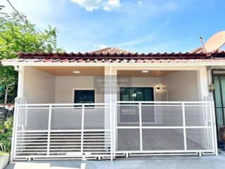 Reihenhaus zum Kauf mit 2 Zimmer in Bang Bua Thong, Nonthaburi