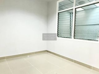 Reihenhaus zum Kauf mit 2 Zimmer in Bang Bua Thong, Nonthaburi
