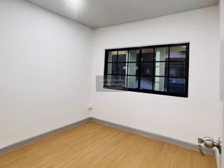 Продажа 3 спальни таунхаус в Khlong Luang, Патумтани