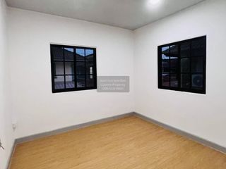 Продажа 3 спальни таунхаус в Khlong Luang, Патумтани