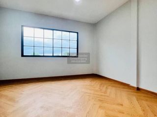 Reihenhaus zum Kauf mit 2 Zimmer in Bang Bua Thong, Nonthaburi