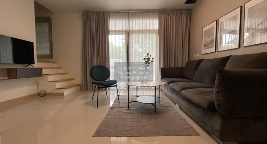 À vendre 4 chambres maison de ville à Bang Phli, Samut Prakan