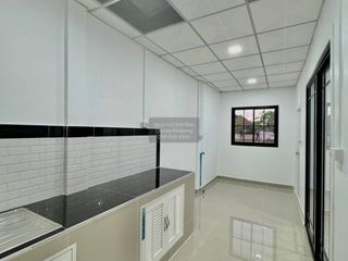 For sale 3 bedrooms townhouse in Sai Noi, Nonthaburi