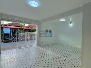Reihenhaus zum Kauf mit 3 Zimmer in Bang Bua Thong, Nonthaburi