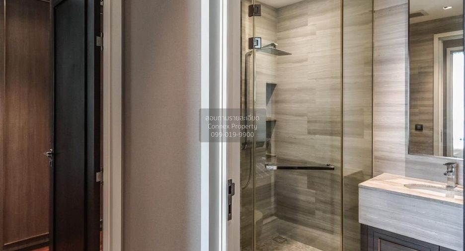 For sale 2 bedrooms condo in Khlong Toei, Bangkok