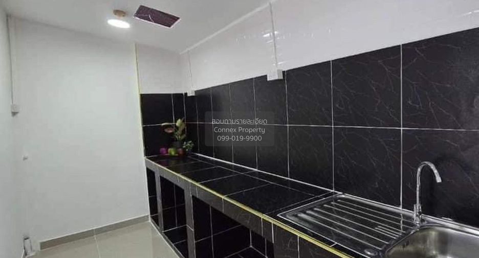 For sale 2 ベッドルーム townhouse in Sai Noi, Nonthaburi