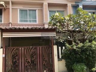 Casa adosada en venta de 3 habitaciones en Bang Khun Thian, Bangkok