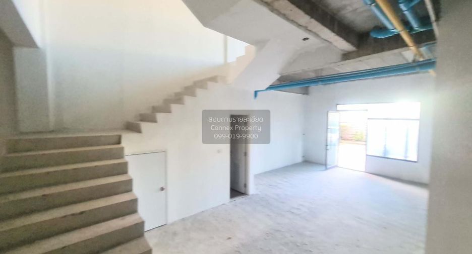 For sale 3 ベッドルーム retail Space in Wang Thonglang, Bangkok