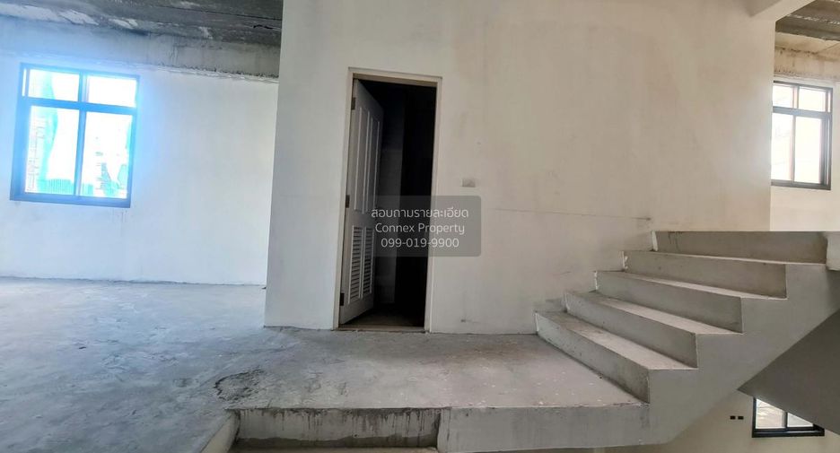 For sale 4 ベッドルーム retail Space in Wang Thonglang, Bangkok
