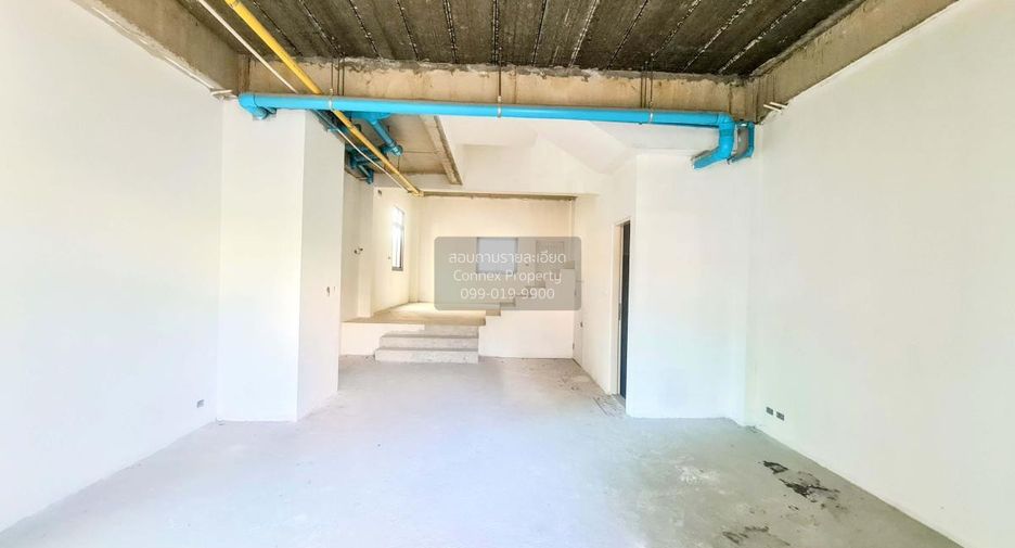 For sale 4 ベッドルーム retail Space in Wang Thonglang, Bangkok
