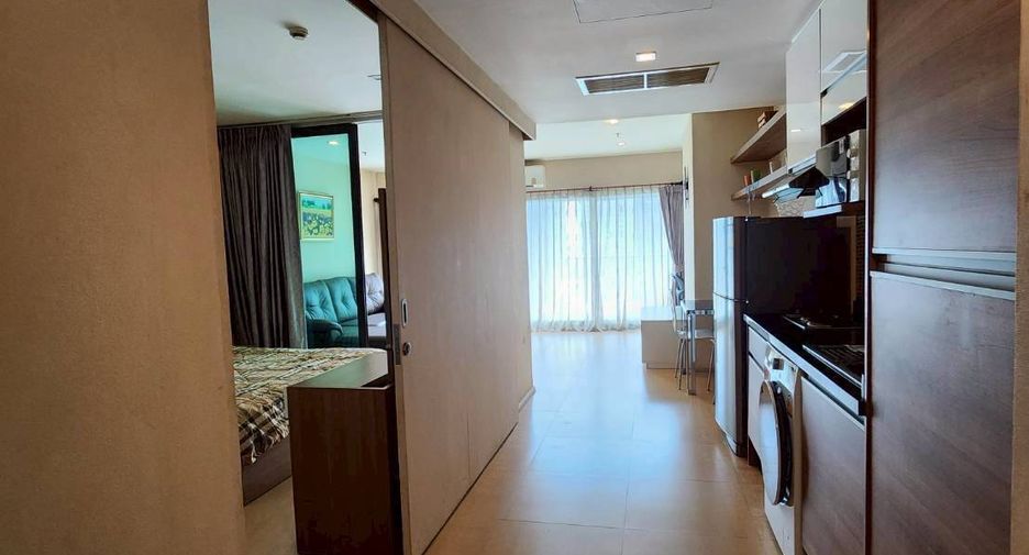 For sale 1 bed condo in Khlong Toei, Bangkok