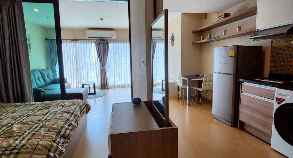 For sale 1 bed condo in Khlong Toei, Bangkok