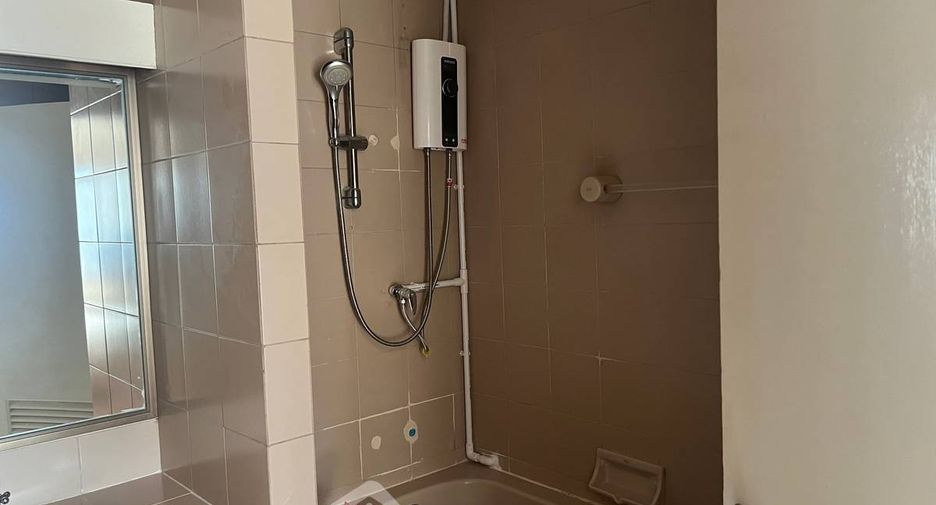 Condo en venta de 2 habitaciones en Khlong Toei, Bangkok
