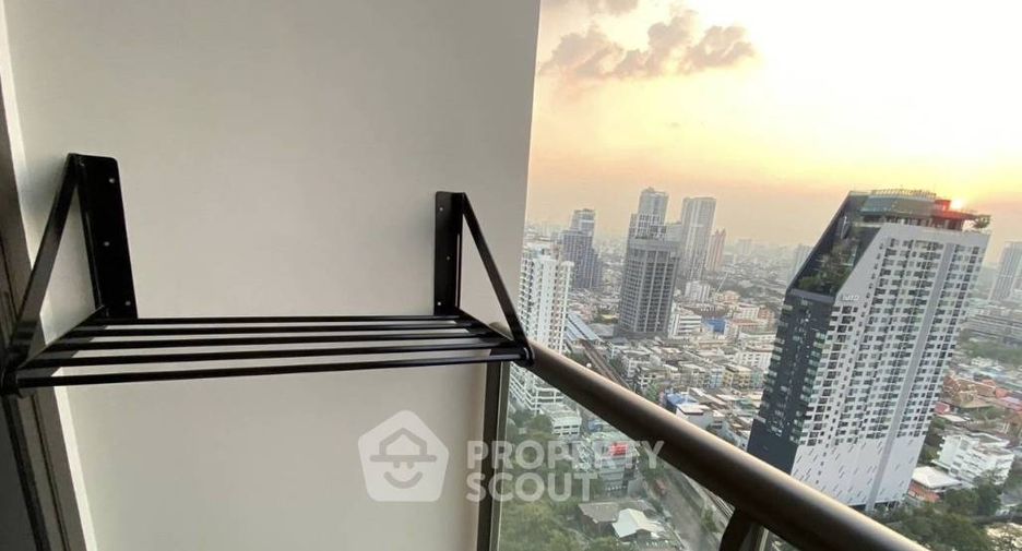 For sale 1 Beds condo in Phaya Thai, Bangkok
