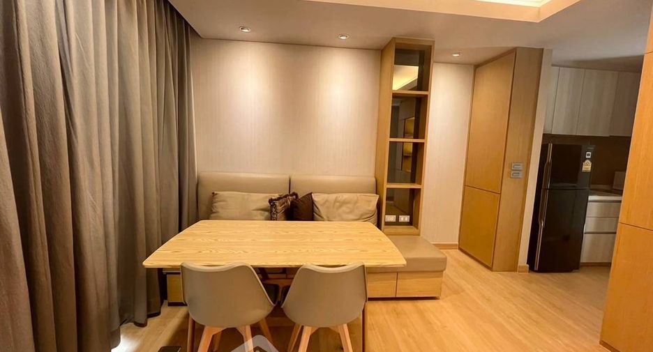 For sale 1 bed condo in Khlong Toei, Bangkok