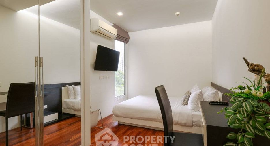 For rent 2 bedrooms apartment in Watthana, Bangkok