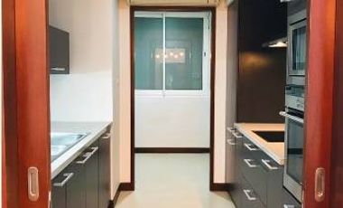 À louer et à vendre 2 chambres condo à Pathum Wan, Bangkok