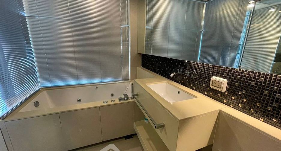 Condo en alquiler de 1 habitaciones en Sathon, Bangkok