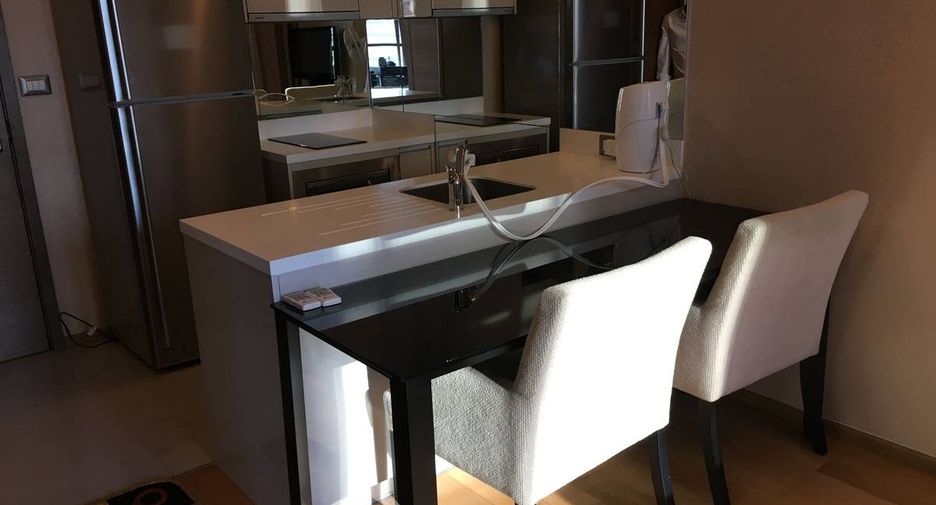 Condo en alquiler de 1 habitaciones en Sathon, Bangkok