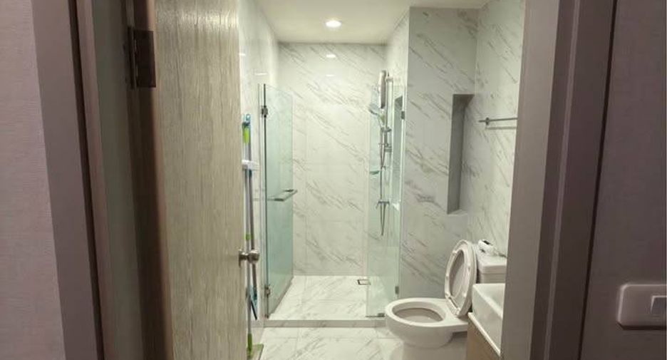 For rent 2 bedrooms condo in Bang Na, Bangkok