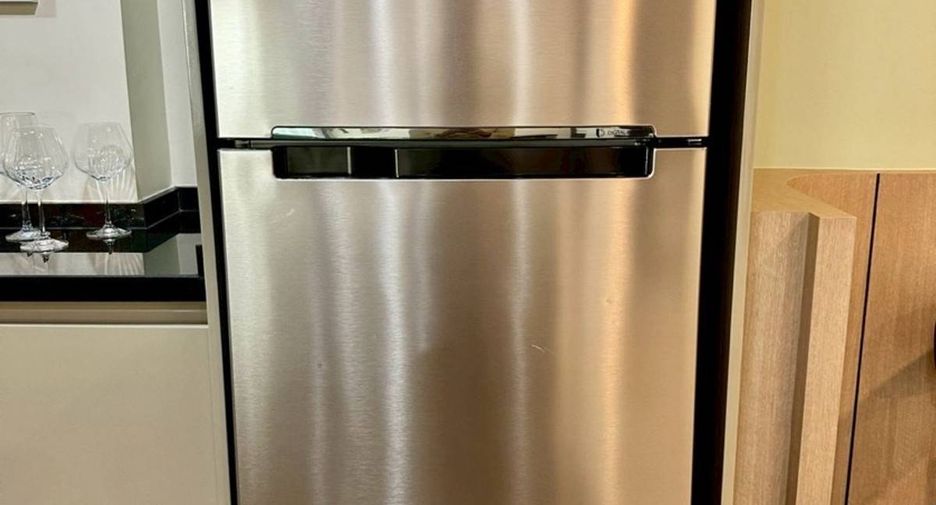 For rent 2 bedrooms condo in Huai Khwang, Bangkok