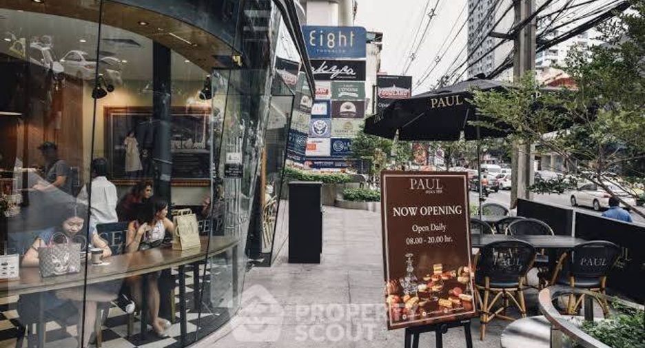 For rent 2 bedrooms condo in Watthana, Bangkok