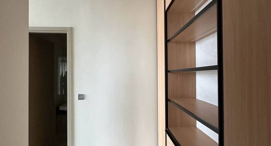 For rent 2 bedrooms condo in Bang Rak, Bangkok
