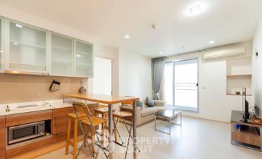 Condo en alquiler de 2 habitaciones en Phra Khanong, Bangkok