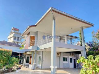 Haus zum Kauf mit 4 Zimmer in Bang Lamung, Chonburi