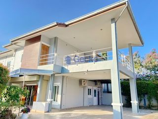 Haus zum Kauf mit 4 Zimmer in Bang Lamung, Chonburi