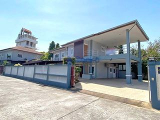Haus zum Kauf mit 4 Zimmer in Bang Lamung, Chonburi