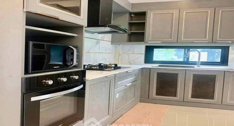 Haus zur Miete mit 5 Zimmer in Bang Lamung, Chonburi