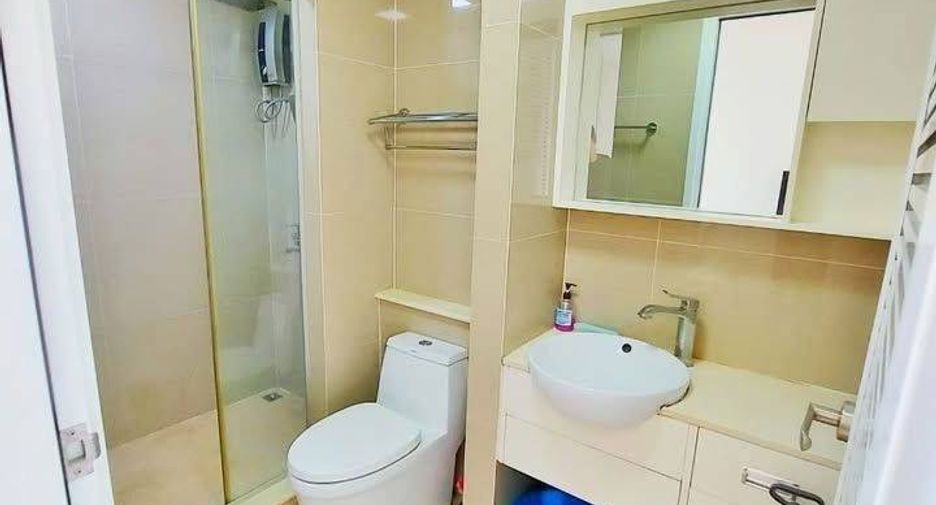 For rent 1 bed condo in Huai Khwang, Bangkok