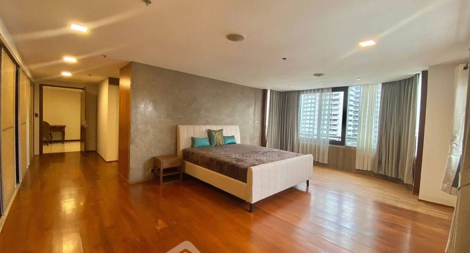 Condo en alquiler de 3 habitaciones en Watthana, Bangkok
