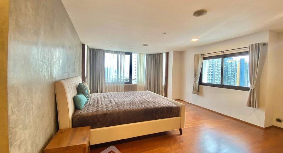 Condo en alquiler de 3 habitaciones en Watthana, Bangkok