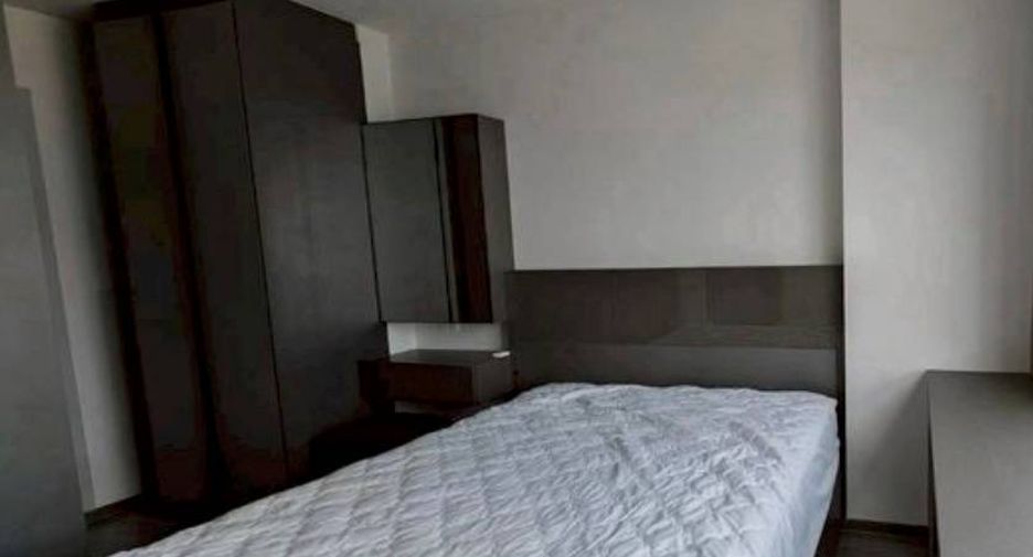 Condo en alquiler de 1 habitaciones en Bang Rak, Bangkok